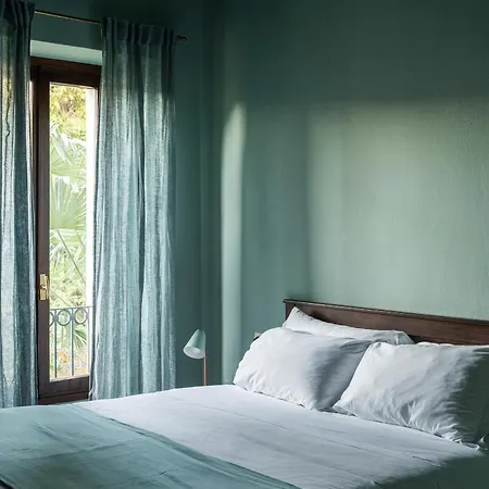 Domus Plinii 1792 Lejlighedshotel *